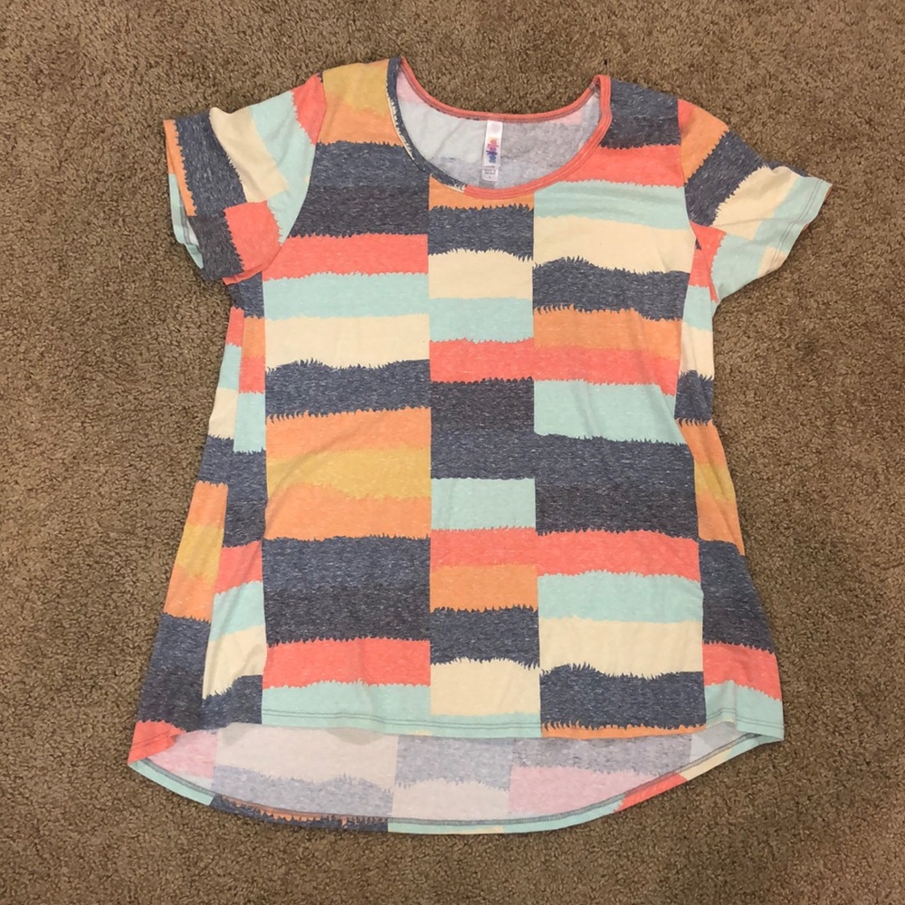 L LuLaRoe tee